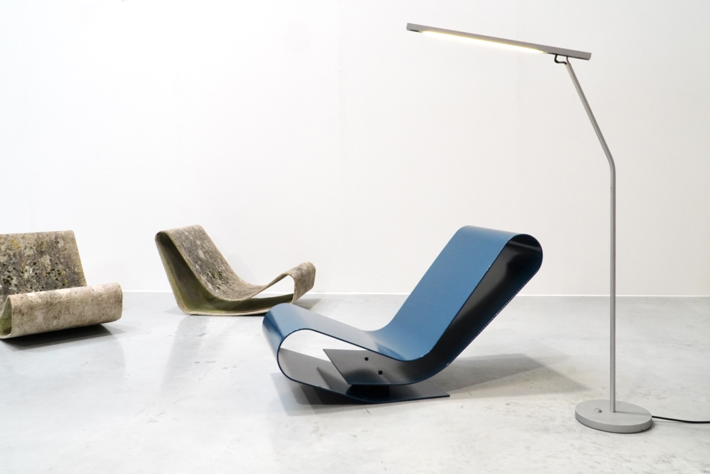 Maarten Van Severen, LC95A Blue Aluminum Loop Chair by Atelier MVS